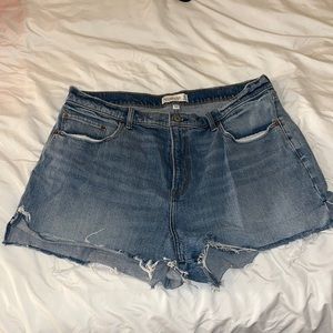 Abercrombie curve love Pride sequin pocket short